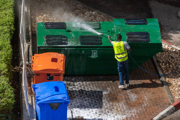 Why Choose Our Certified Pressure Washing Experts for Your Project Needs in Oak Ridge, FL?